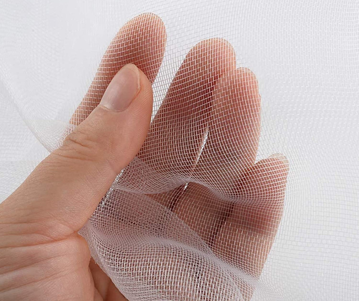 TG71989 SIATKA OCHRONNA PRZECIW OWADOM NA GRZĄDKĘ CHRONIĄCA 2X30M 80 MESH