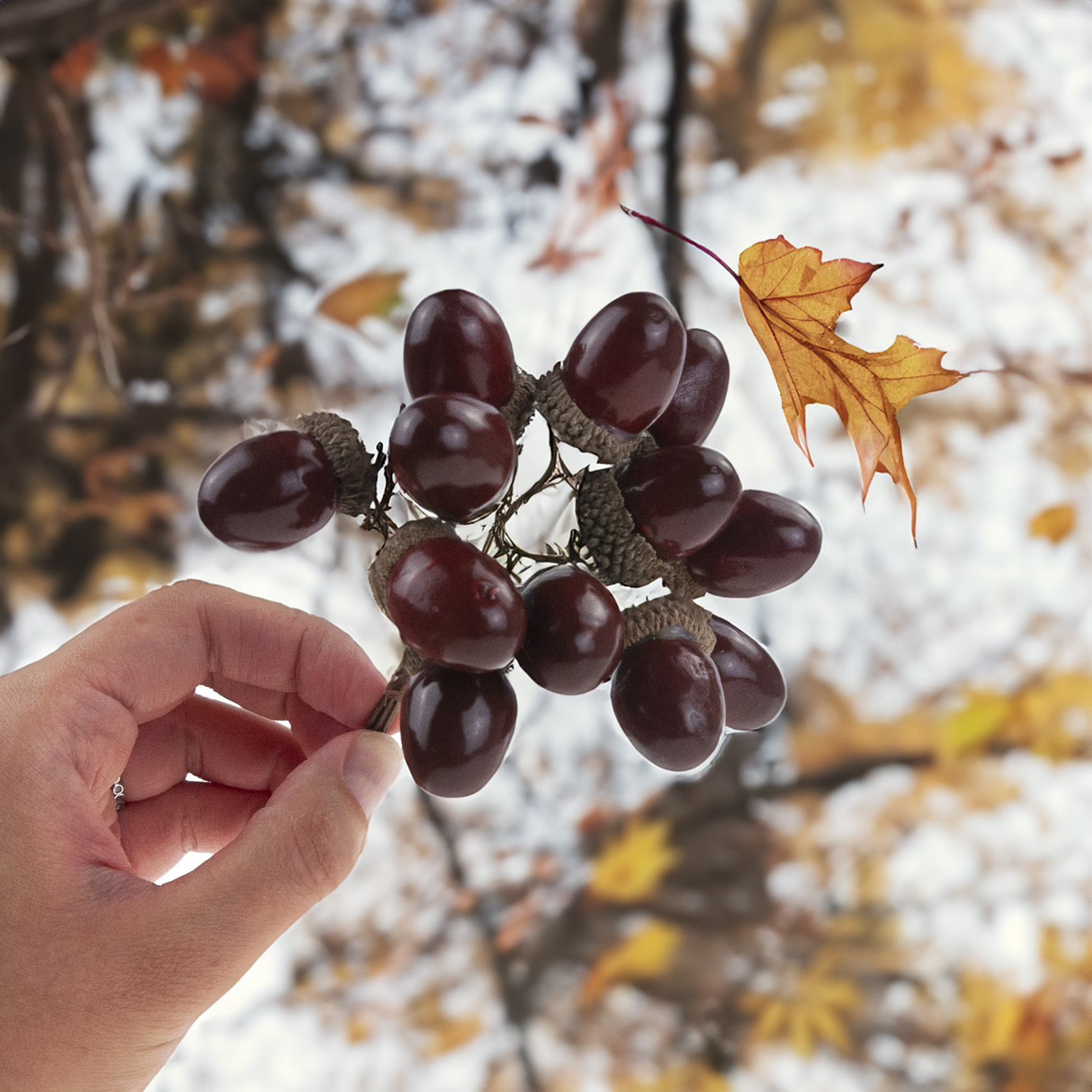 CV33939 ŻOŁĘDZIE SZTUCZNE DEKORACYJNA GAŁĄZKA DO STROIKA JAK ŻYWE
