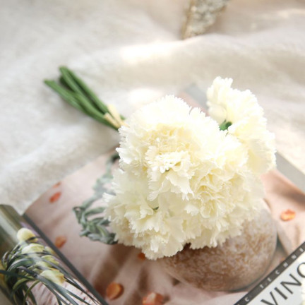 CV22527-1 SZTUCZNE KWIATY GOŹDZIK SZTUCZNY BIAŁY DO WAZONU BUKIETU Stroika cmentarz