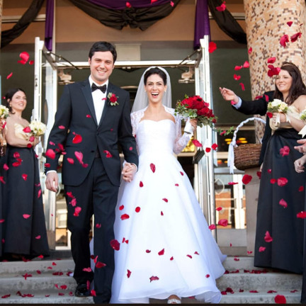 TG71326 KONFETTI PŁATKI RÓŻ CZERWONE TUBA STRZELAJĄCA NA ŚLUB ZARĘCZYNY WALENTYNKI WESELE