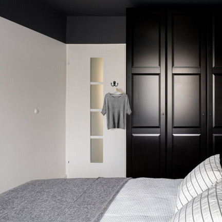 TG67387 WIESZAK NA UBRANIA RĘCZNIKI DO PRZEDPOKOJU HACZYK PODWÓJNY CZARNY METALOWY