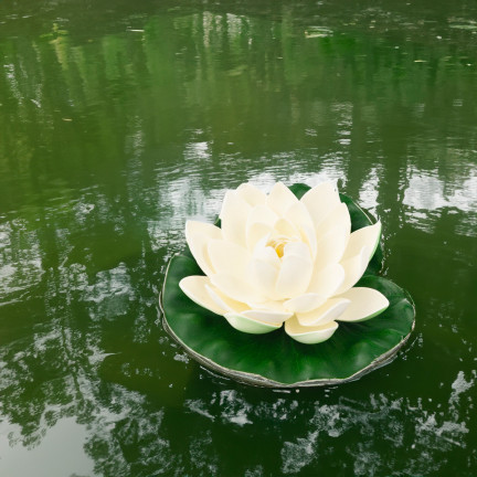 CV07908-1 LILIA WODNA SZTUCZNA KWIAT LOTOSU PŁYWAJĄCY DO OCZKA PŁYWAJĄCA ATRAPA