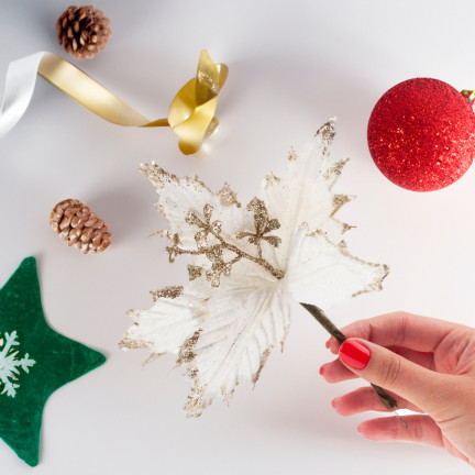 CV09255-2 GWIAZDA BETLEJEMSKA NA PIKU POINSECJA BROKATOWA DEKORACYJNA na STROIK ECRU