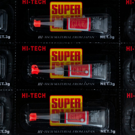 DO36 KLEJ SUPER GLUE SUPER MOCNY 12SZT. W ZESTAWIE