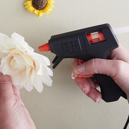 ZW81 PISTOLET DO KLEJU NA GORĄCO WYCISKACZ NA KLEJ 20W