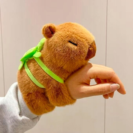 TG81323 KAPIBARA NA RĘKĘ PLUSZOWA MASKOTKA ZWIERZĄTKO misio PLECAK PREZENT MIKOŁAJKI