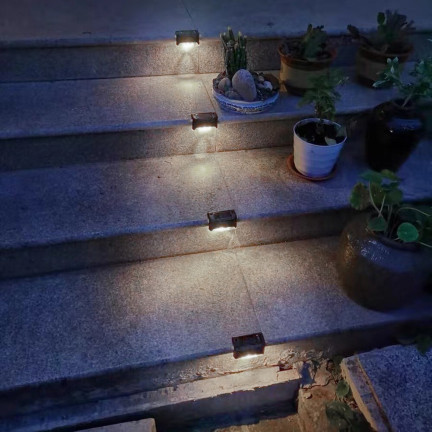 TG77660 LAMPKA SOLAR 4SZT. LAMPKI SOLARNE OGRODOWE LED NA SCHODY TARAS PŁOT CZUJNIK