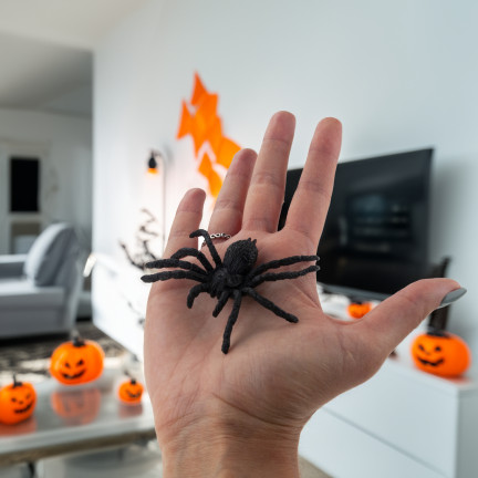 Sztuczne pająki, czarne, dekoracja Halloween, realistyczne, 6szt//kpl