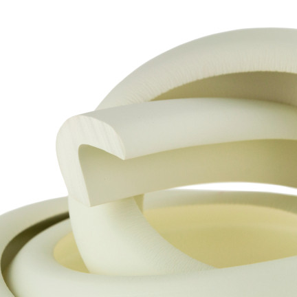 TG53544-1 BIAŁA TAŚMA ZABEZPIECZAJĄCA PIANKOWA DO MEBLI OSŁONA KRAWĘDZI kanty 200CM