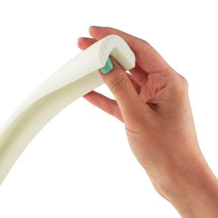 TG53544-1 BIAŁA TAŚMA ZABEZPIECZAJĄCA PIANKOWA DO MEBLI OSŁONA KRAWĘDZI kanty 200CM