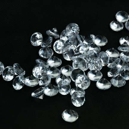 TG55062 DIAMENTOWE KAMYCZKI KRYSZTAŁKI DEKORACYJNE KONFETTI PRZEZROCZYSTE DIAMENTY