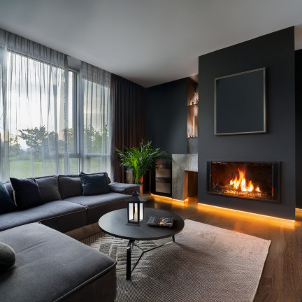 Latarnia lampion led, czarny, na baterie, ciepłe światło, imituje płomień, z rączką, wysokość 17cm