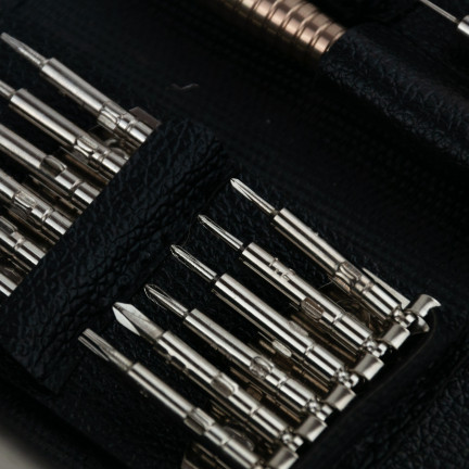 TG60646 ŚRUBOKRĘT WIELOFUNKCYJNY WKRĘTAKI PRECYZYJNE 25w1 TORX IMBUS KRZYŻAK BITY + etui