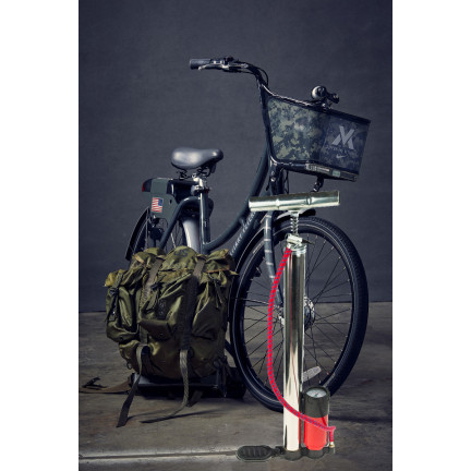 TG63646 POMPKA STOJĄCA Z MANOMETREM NOŻNA SAMOCHODOWA METALOWA