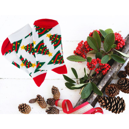 Skarpetki z motywem świątecznym, bawełniane, z choinkami, upominek, rozmiar uniwersalny