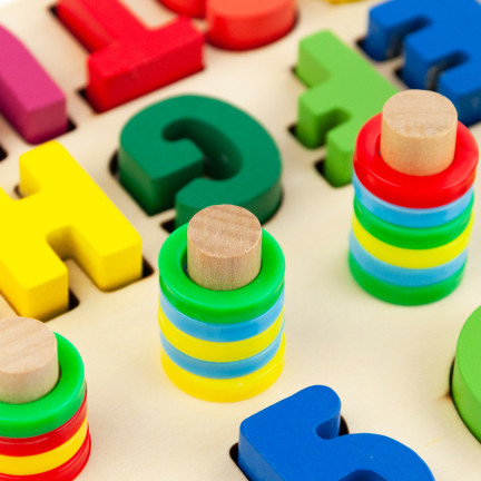 TG67011 DREWNIANA UKŁADANKA SORTER MONTESSORI ALFABET CYFRY NAUKA