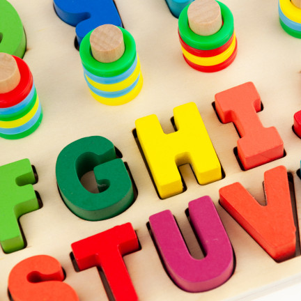 TG67011 DREWNIANA UKŁADANKA SORTER MONTESSORI ALFABET CYFRY NAUKA