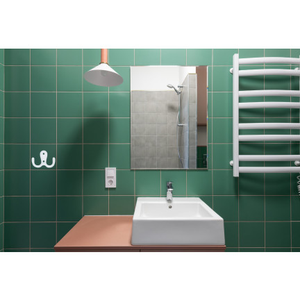 TG67387-1 WIESZAK NA UBRANIA HACZYK PODWÓJNY BIAŁY METALOWY do GARDEROBY SZAFY KURTKI