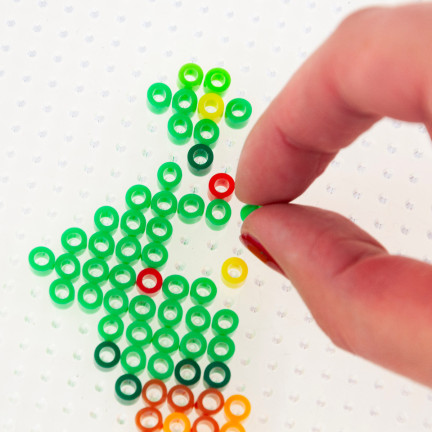 TG69618 PUZZLE DIY PEGBOARD KORALIKI MOZAIKA PŁYTKA KORALIKOWA UKŁADANKA świąteczna