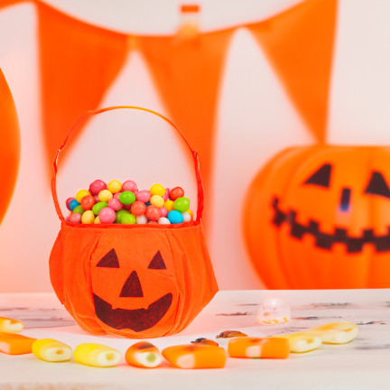 Koszyk na cukierki, torebka na słodycze, pomarańczowa, wzór dyni, z rączką, dekoracja Halloween, 30x17x17 cm