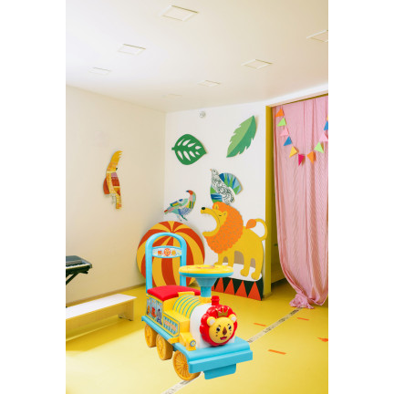 TG71061 JEŹDZIK PCHACZ INTERAKTYWNY LOKOMOTYWA CIUCHCIA Z DŹWIĘKAMI SCHOWEK POCIĄG