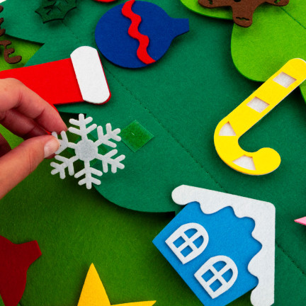 TG76362 CHOINKA Z FILCU Z OZDOBAMI SAMOPRZYLEPNYMI DRZEWKO ŚWIĄTECZNE KREATYWNE