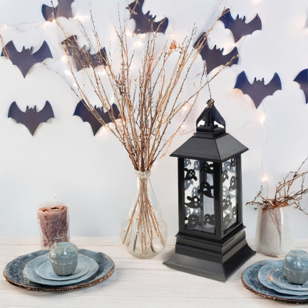 Lampion świeczka led, czarny, z wzorem w duchy, dekoracja Halloween, imituje płomień, 20cm wysokości