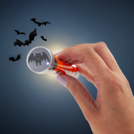 Projektor latarka z nakładkami, plastikowa, mix wzorów Halloweenowych, na baterie, 5 wzorów, zestaw