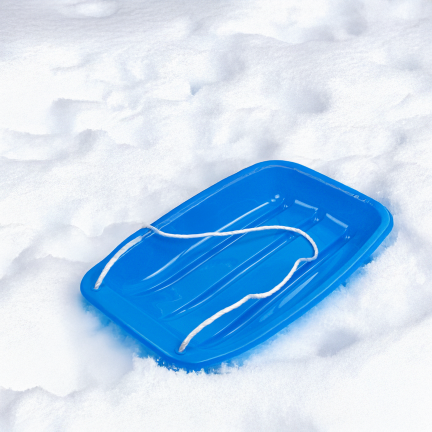 TG80962 SANKI ŚLIZGI  NIEBIESKIE PLASTIKOWE z RĄCZKĄ I SZNURKIEM NA ZIMĘ