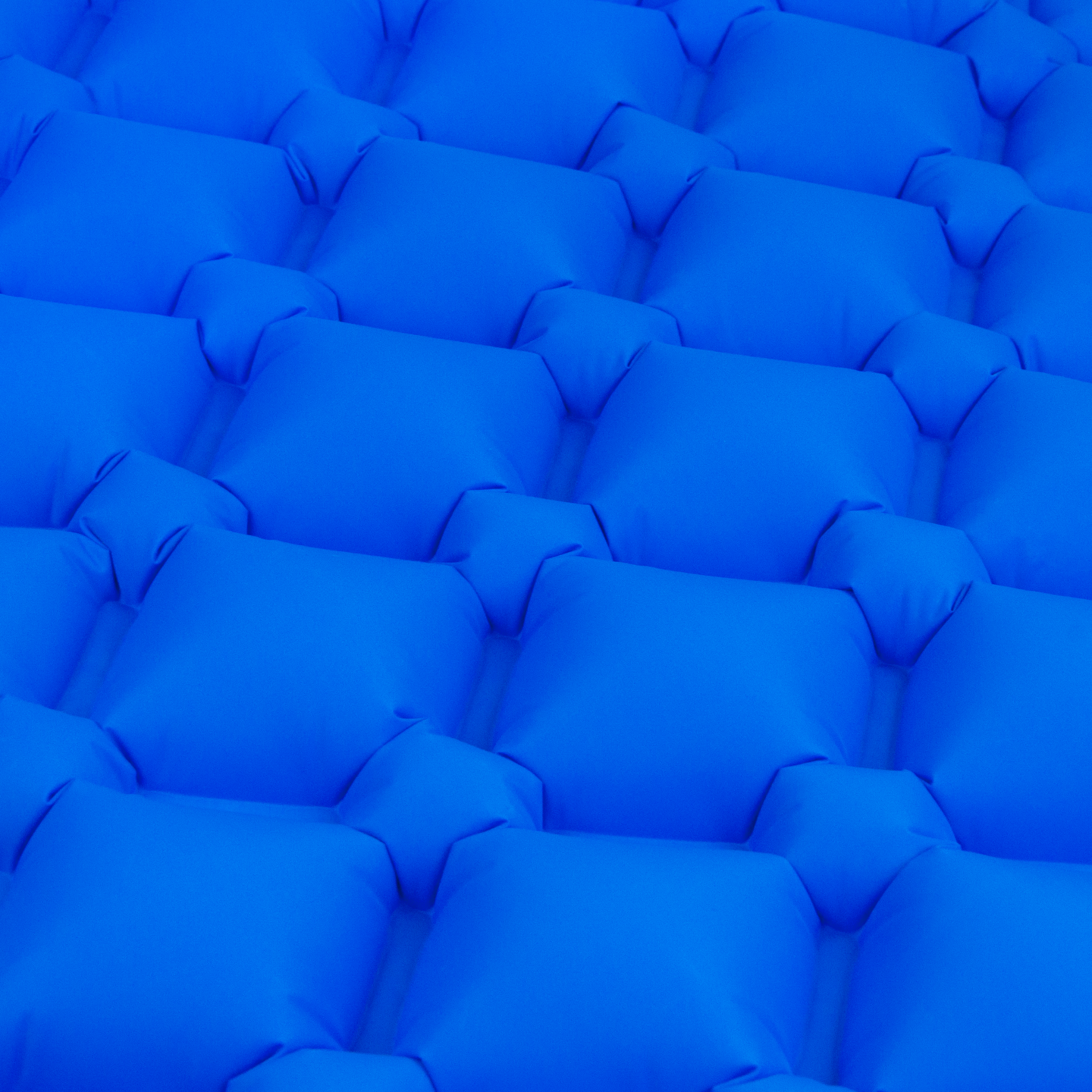 IM001 MATERAC DMUCHANY Z POKROWCEM