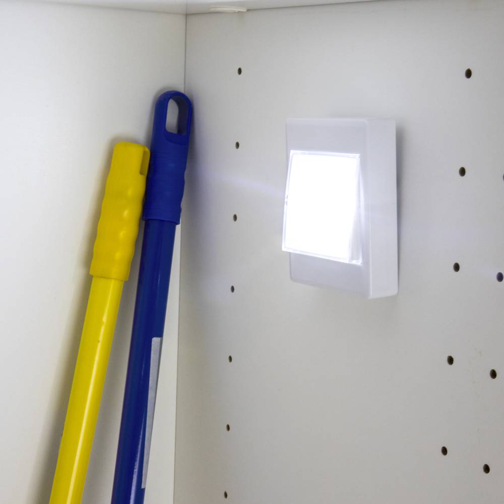 J2207 LAMPKA WŁĄCZNIK LED COB 3W NA BATERIE + MAGNES