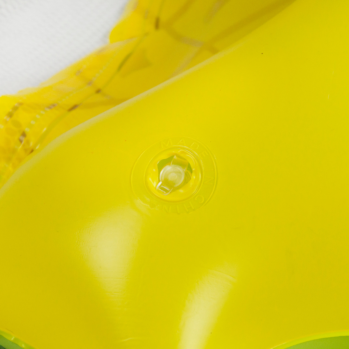 TG67351 HAMAK WODNY DMUCHANY ANANAS MATERAC LEŻAK